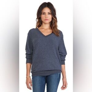Wildfox Women’s Baggy Beach Deep V Jumper in Grey/Blue Size S